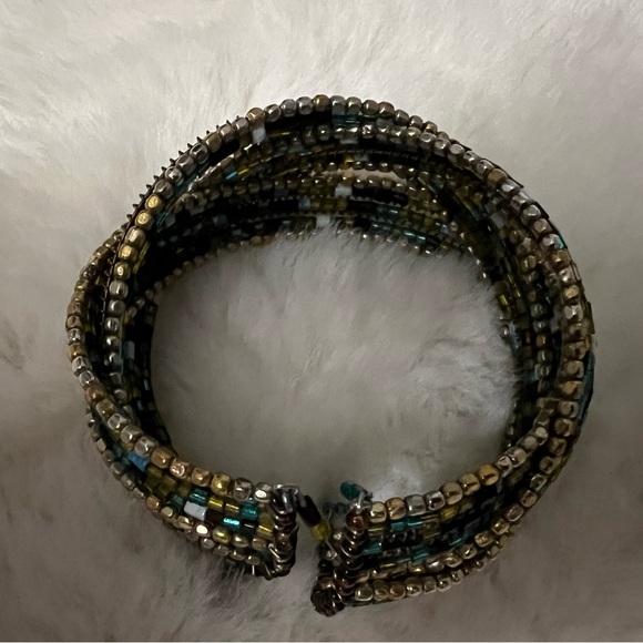 Cuff Bracelet - Picture 7 of 8